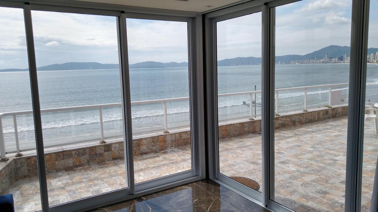 Apartamento De Cobertura Frente Para O Mar Itapema Eksteriør billede