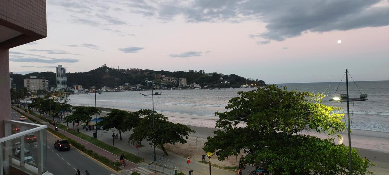 Apartamento De Cobertura Frente Para O Mar Itapema Eksteriør billede